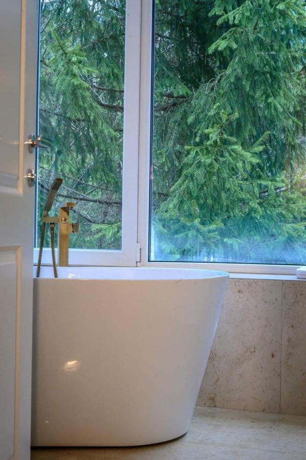 7Soapte Timisu de Jos Exteriör bild